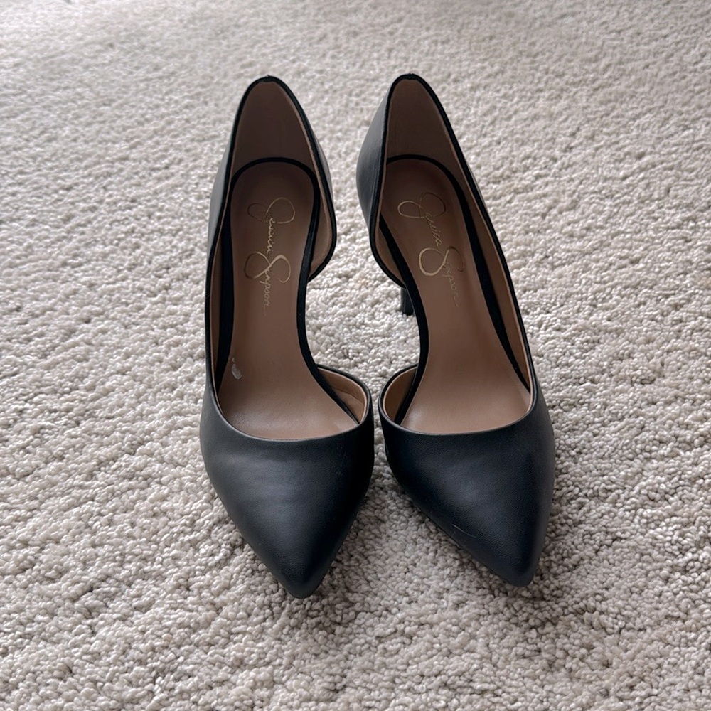 NWOT Jessica Simpson black heels